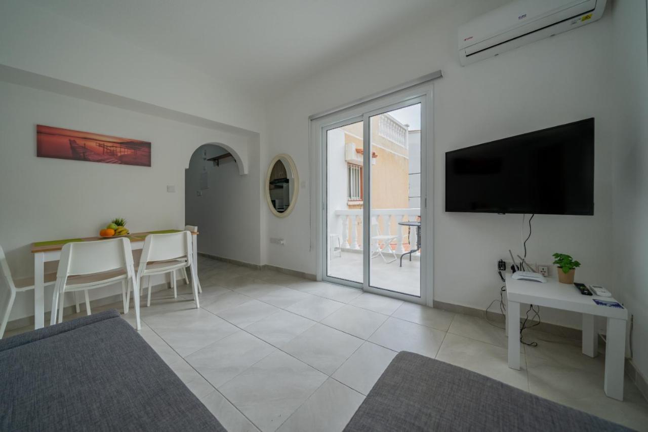 Home Of Comfort Mackenzie Larnaca Exterior foto